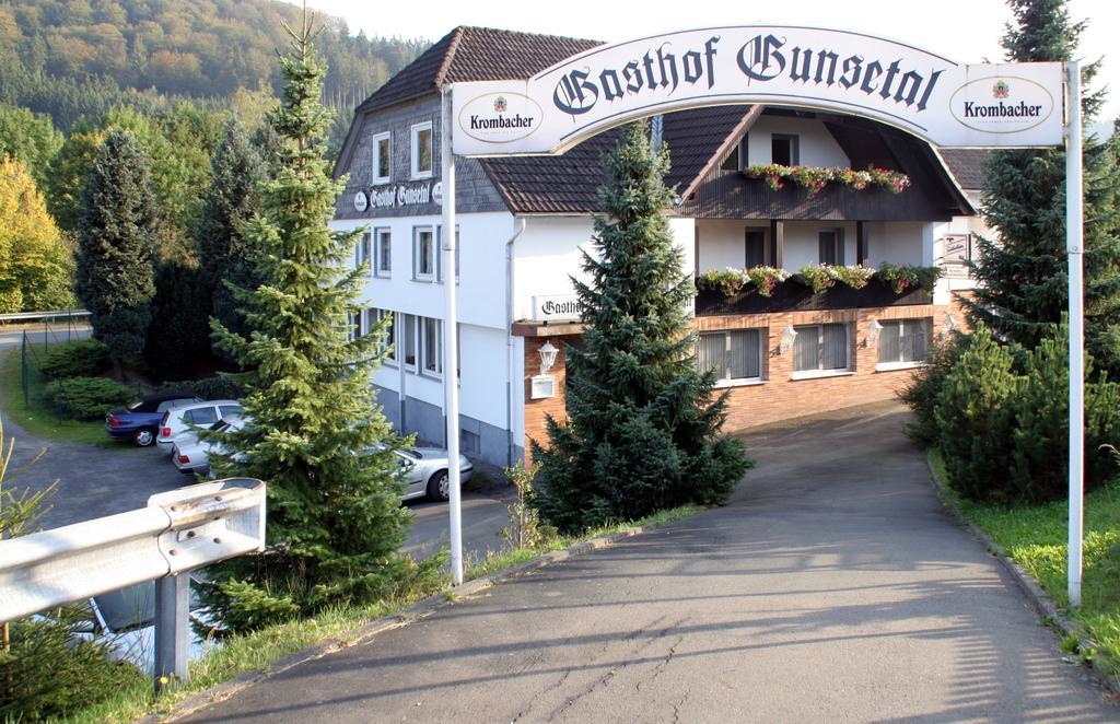 Hotel Restaurant Gunsetal Bad Berleburg Exterior foto